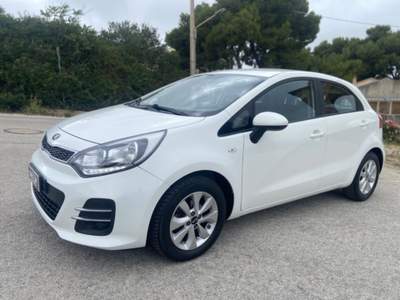 Kia Rio 1.1 CRDi 5p. Cool GUIDABILE DAI NEOPATENTATI Bianco usata Valderice