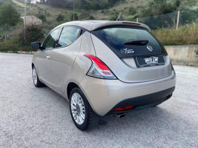 Lancia Ypsilon 1.3 MJT 16V 95 CV 5 porte S&S Elefantino Oro usata Valderice