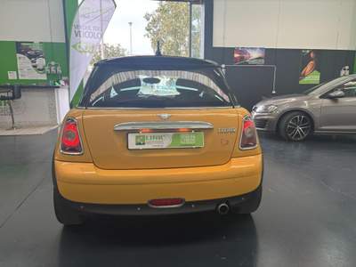 MINI Cooper 1.6 16V 120CV PELLE,KM CERTIFICATI. Arancione usata Nuoro