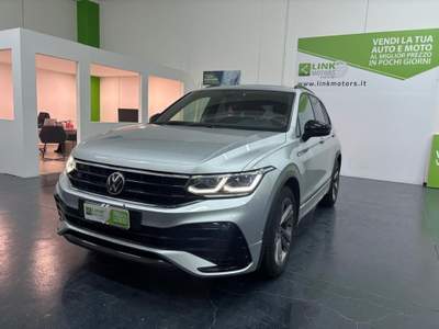 Volkswagen Tiguan 2.0 TDI150CV,DSG R-Line,PELLE,KM CERT,IVA ESPOSTA Grigio usata Nuoro