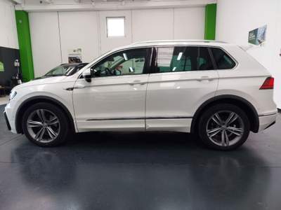 Volkswagen Tiguan 2.0 TDI SCR DSG 4MOTION R-LINE KM CERTIF Bianco usata Nuoro