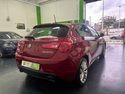 Alfa Romeo Giulietta 2.0 JTDm 150 CV Super KM CERT, XENON,CLIM BIZ. Rosso usata Nuoro