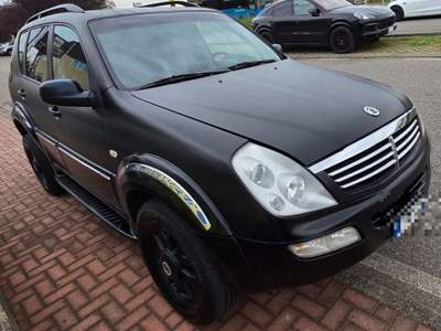 SsangYong Rexton 2.7 XDi cat Premium Grigio usata Rovato