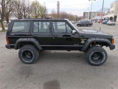 Jeep Cherokee 4.0 5 porte Limited Nero usata Collegno