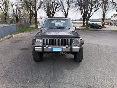 Jeep Cherokee 4.0 5 porte Limited Nero usata Collegno