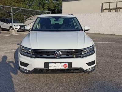 Volkswagen Tiguan 2.0 TDI SCR DSG 4MOTION Executive BMT Bianco usata Porcia
