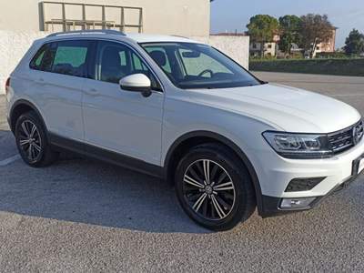 Volkswagen Tiguan 2.0 TDI SCR DSG 4MOTION Executive BMT Bianco usata Porcia