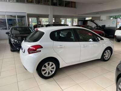 Peugeot 208 BlueHDi 75 5 porte Mix Autocarro N1 4 posti Bianco usata Voghera