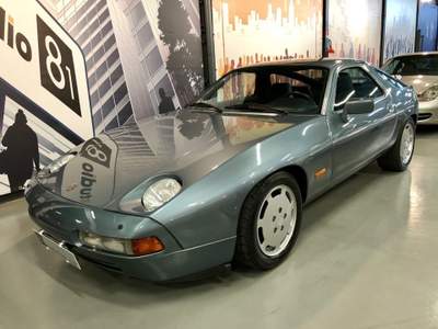 Porsche 928 S Grigio usata Castellammare di Stabia
