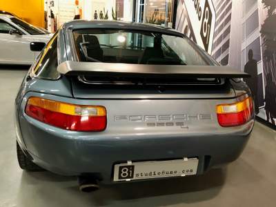 Porsche 928 S Grigio usata Castellammare di Stabia