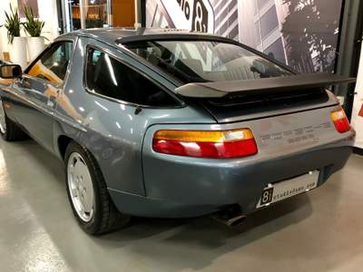 Porsche 928 S Grigio usata Castellammare di Stabia