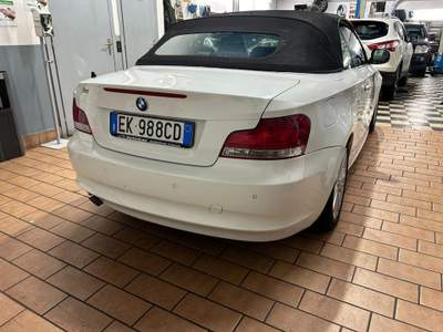 BMW Serie 1 118d d 2.0 143CV Cabrio Futura Bianco usata Melegnano