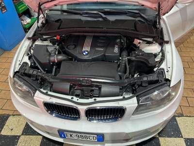 BMW Serie 1 118d d 2.0 143CV Cabrio Futura Bianco usata Melegnano