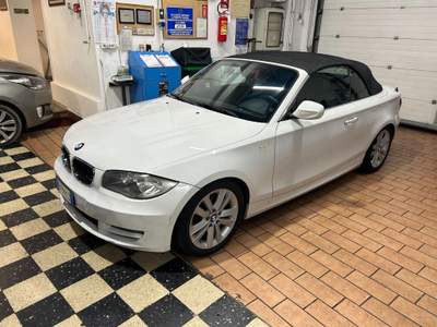 BMW Serie 1 118d d 2.0 143CV Cabrio Futura Bianco usata Melegnano
