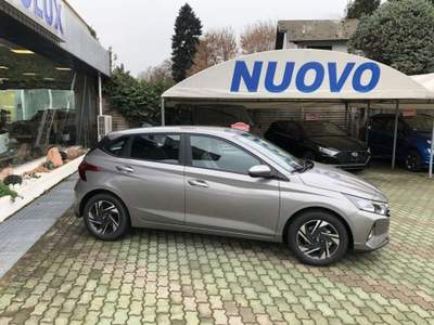 Hyundai i20 1.2 ConnectLine My'25 Verde usata Somma Lombardo