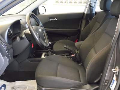 Hyundai i30 CW 1.6 CRDi VGT 16V 115CV Active Grigio usata CUSAGO
