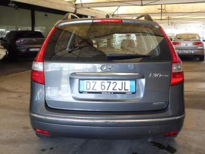 Hyundai i30 CW 1.6 CRDi VGT 16V 115CV Active Grigio usata CUSAGO