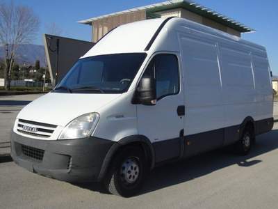 Iveco Daily 35S18 3.0 GRAN VOLUME DA 4.5MT Bianco usata San Zenone degli Ezzelini