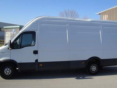 Iveco Daily 35S18 3.0 GRAN VOLUME DA 4.5MT Bianco usata San Zenone degli Ezzelini