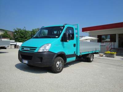 Iveco Daily 35C18 pneumatico a cassone Verde usata San Zenone degli Ezzelini