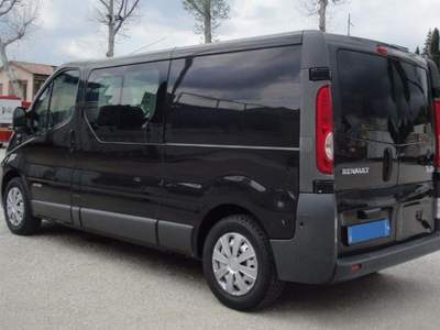 Renault Trafic T29 2.5 dCi/115 PL-TN autocarro 6 posti Nero usata San Zenone degli Ezzelini