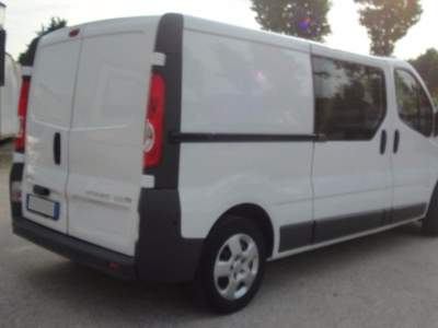 Opel Vivaro Vivaro 29 2.0 CDTI 120 CV PL-TN 6 Posti Autocarro Bianco usata San Zenone degli Ezzelini