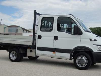 Iveco Daily Daily 35C10 2.3 Hpi doppia cabina 6+1 Bianco usata San Zenone degli Ezzelini