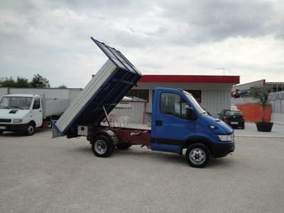 Iveco Daily 35 C 12 2.3 HPI Ribaltabile Blu/Azzurro usata San Zenone degli Ezzelini