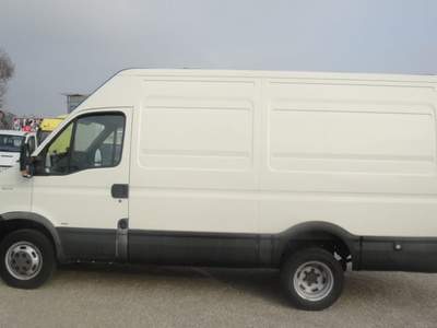 Iveco Daily Furgone tetto alto gemellato Bianco usata San Zenone degli Ezzelini