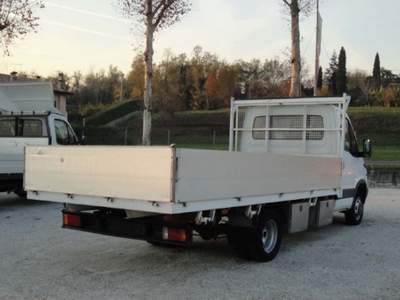 Iveco Daily 35C11 gemellato a cassone. Bianco usata San Zenone degli Ezzelini