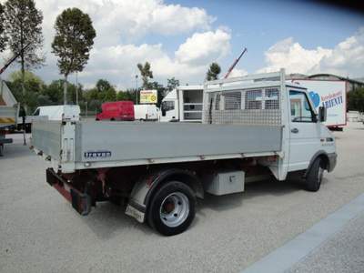 Iveco Daily TurboDaily 35.10 con Ribaltabile Trilaterale Bianco usata San Zenone degli Ezzelini