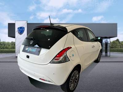 Lancia Ypsilon 1.0 FireFly 5 porte S&S Hybrid Gold Plus Bianco usata Bologna