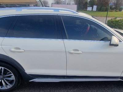 Audi A4 40 TDI 204 CV S tronic Identity Contrast Giallo usata Rovato