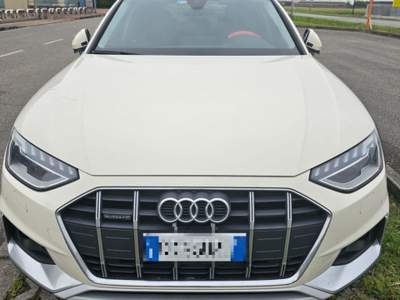 Audi A4 40 TDI 204 CV S tronic Identity Contrast Giallo usata Rovato