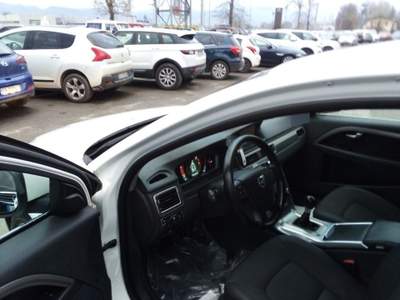 Volvo V70 D2 Bianco usata Scarperia e San Piero