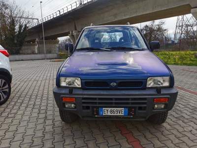 Nissan Terrano II 2.4i 12V cat 3 porte SGX Blu/Azzurro usata Scarperia e San Piero