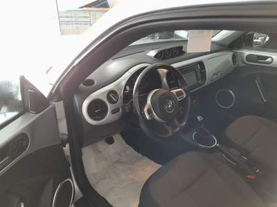 Volkswagen Maggiolino 1.6 TDI Design Argento usata Scarperia e San Piero