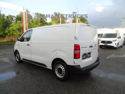 Opel Vivaro L2 H1 120CV ALLESTIMENTO PRO PRONTA CONSEGNA Bianco usata Roma