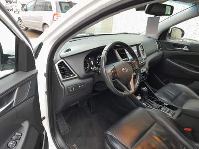 Hyundai Tucson 1.7 CRDi DCT XPossible Bianco usata Scarperia e San Piero