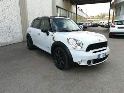 MINI Countryman Cooper D Count. ALL4 -Autom.-Tetto Panoram.-Navig. Bianco usata Scarperia e San Piero
