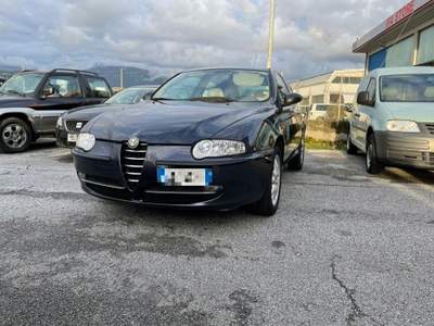 Alfa Romeo 147 1.9 JTD (115 CV) cat 3p. Progression Grigio usata Massarosa