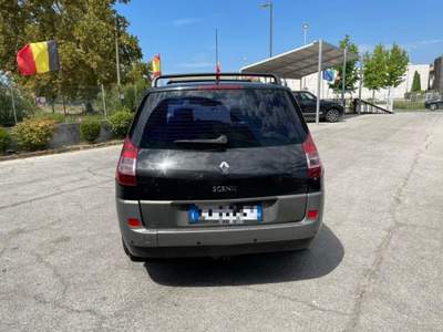 Renault Scénic 1.9 dCi Confort Dynamique 7 POSTI Nero usata Massarosa
