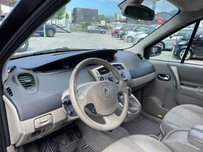 Renault Scénic 1.9 dCi Confort Dynamique 7 POSTI Nero usata Massarosa