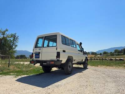 Toyota Land Cruiser GRJ 78 LX 4.0 B V6 231CV A/T M.Y. 2024 Bianco usata L'Aquila