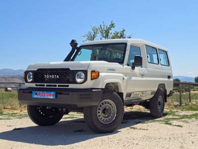 Toyota Land Cruiser GRJ 78 LX 4.0 B V6 231CV A/T M.Y. 2024 Bianco usata L'Aquila