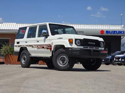 Toyota Land Cruiser GRJ 76 LX 4.0 B 271CV V6  A/T M.Y. 2024 ORD. Bianco usata L'Aquila