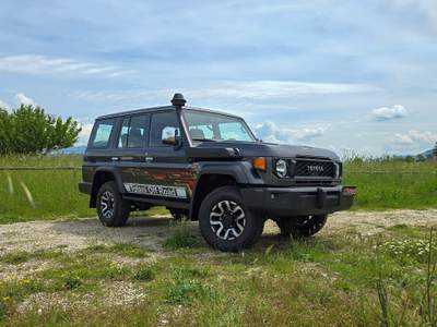 Toyota Land Cruiser GRJ 76 VX 4.0 B 271CV V6 M/T M.Y. 2024 LIMITED Grigio usata L'Aquila