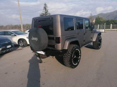Jeep Wrangler Unlimited 2.8 CRD DPF Sahara Oro usata Alife