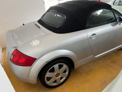 Audi TT Roadster 1.8 T  180 CV Argento usata Atena lucana
