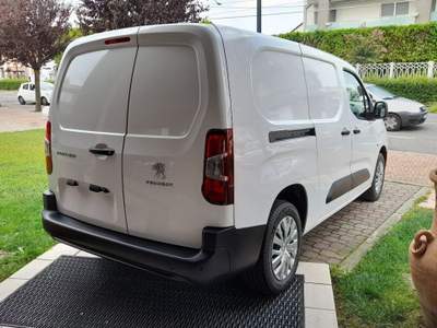 Peugeot Partner BlueHDi 100 PL Furgone Premium Bianco usata Limbiate